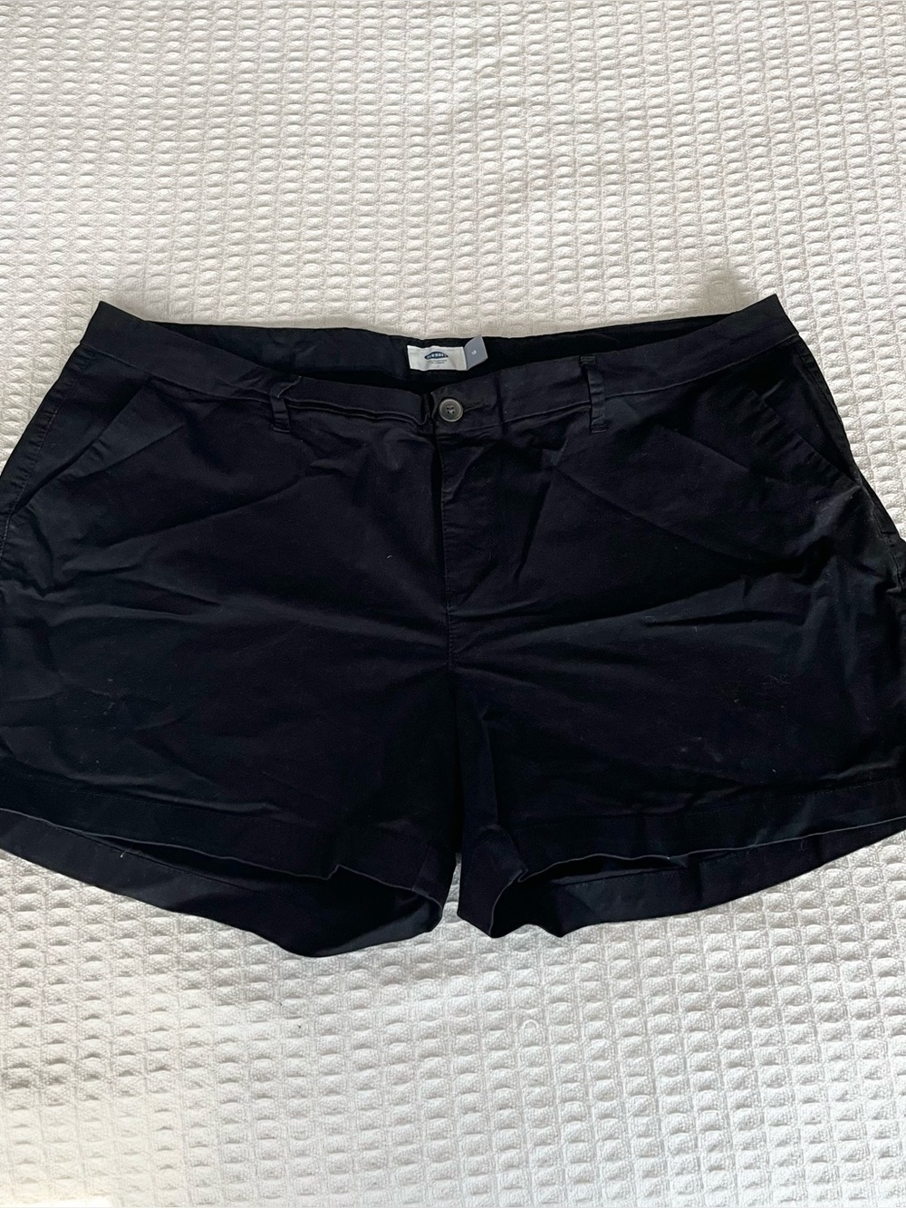 Old Navy Black Classic Chino Shorts size 18